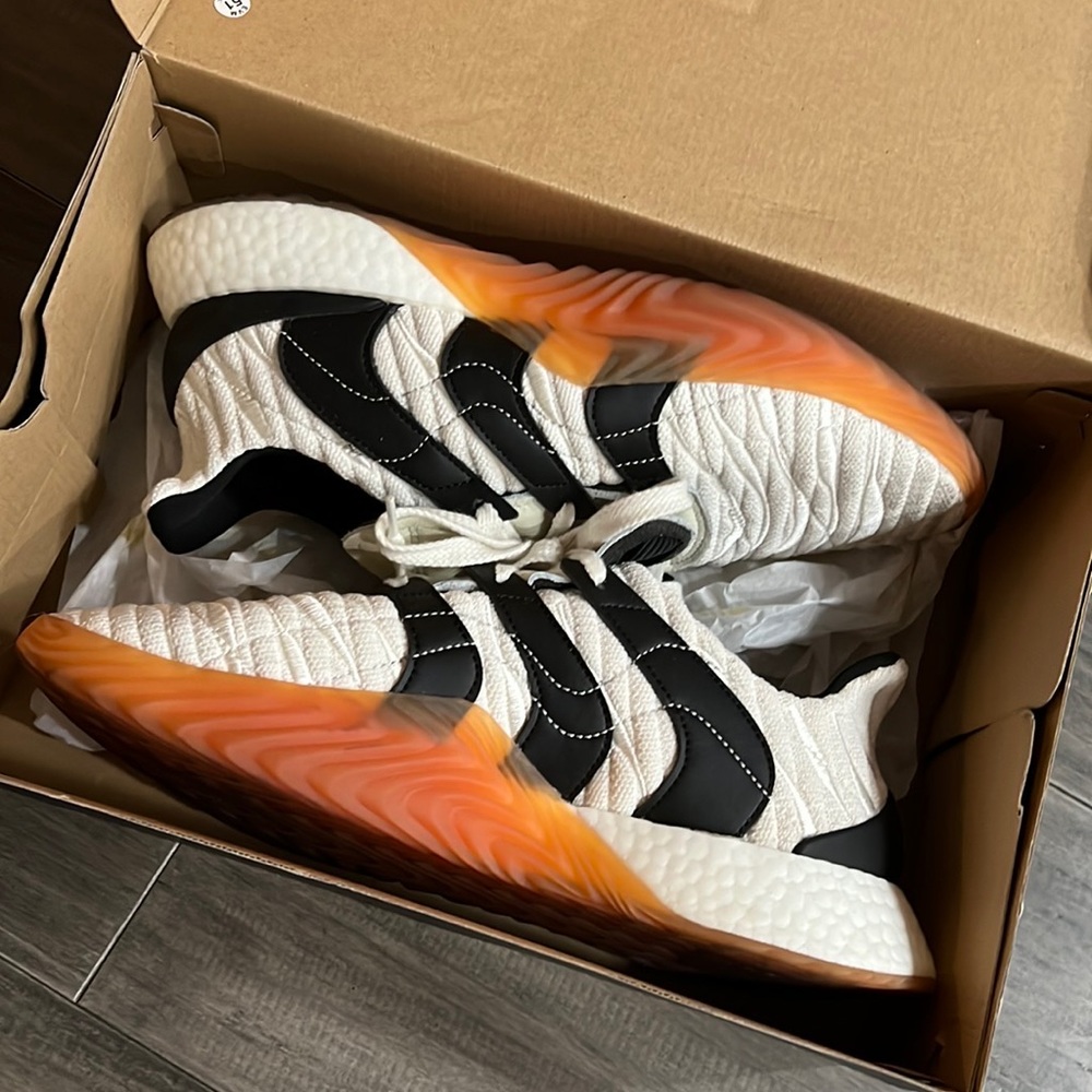 Adidas Sobakov size 11…